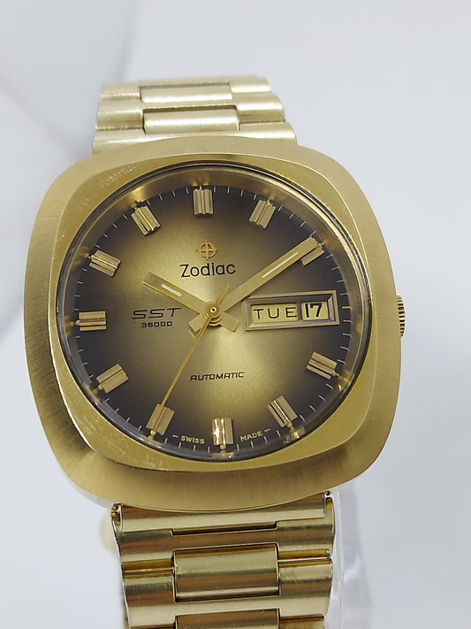 NOS Vintage 1970 Zodiac SST 36000 Automatic 863.965 Men's Watch Swiss Made.