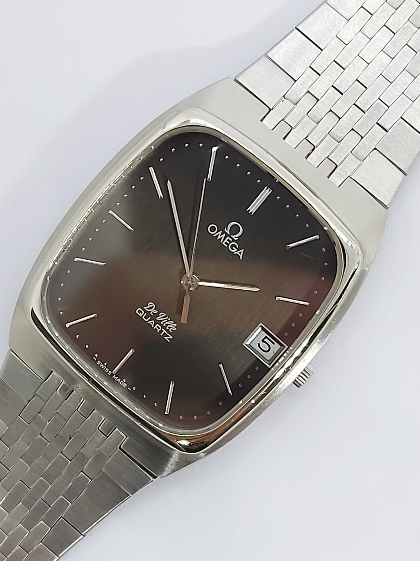 Vintage 1980 Omega DeVille Quartz 1332 Men's Watch Men's Watch Swiss Made.