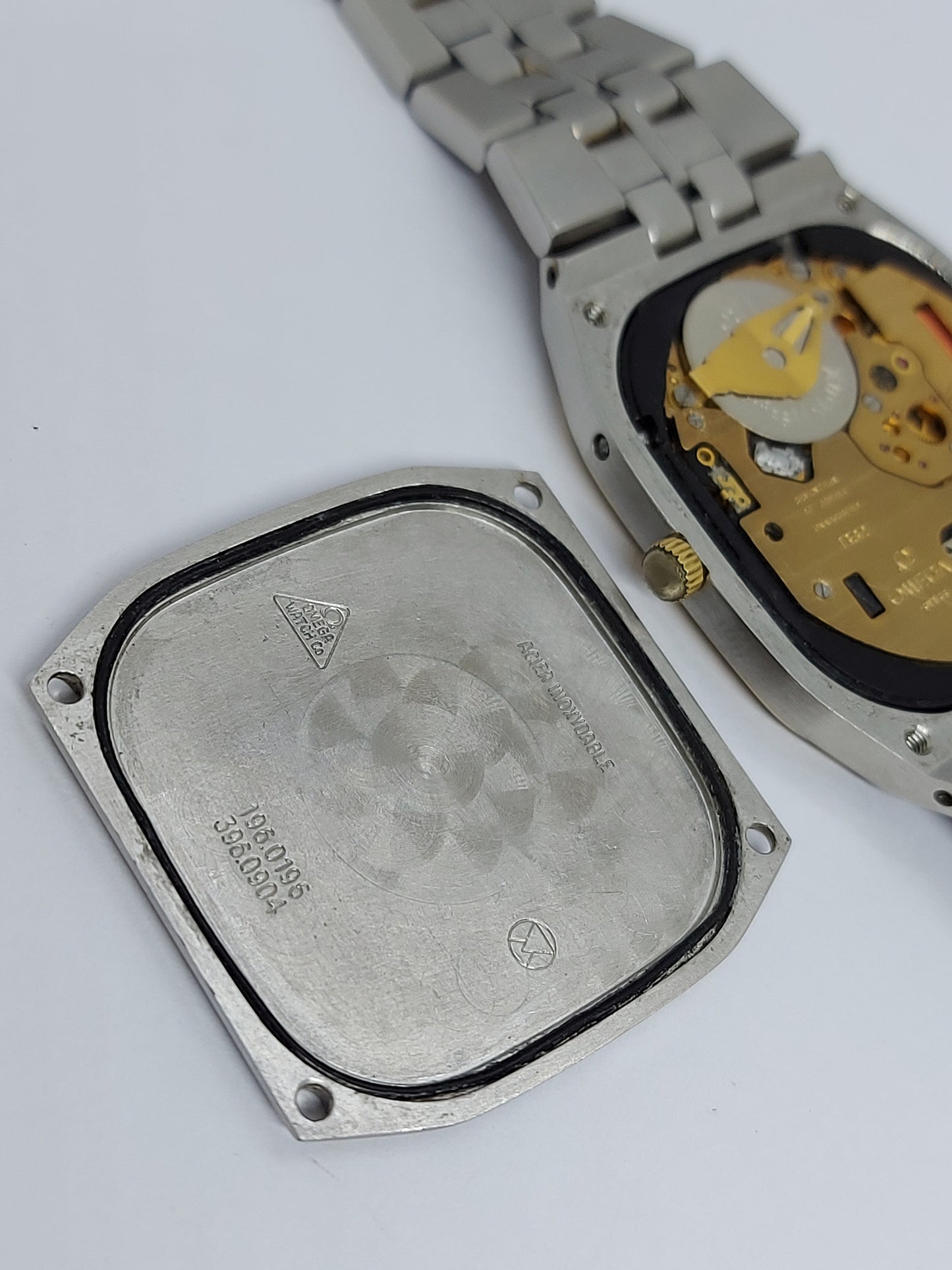 Vintage 1983 Omega Seamaster Quartz 1332 Men's Watch Omega 196.0196 Swiss Made