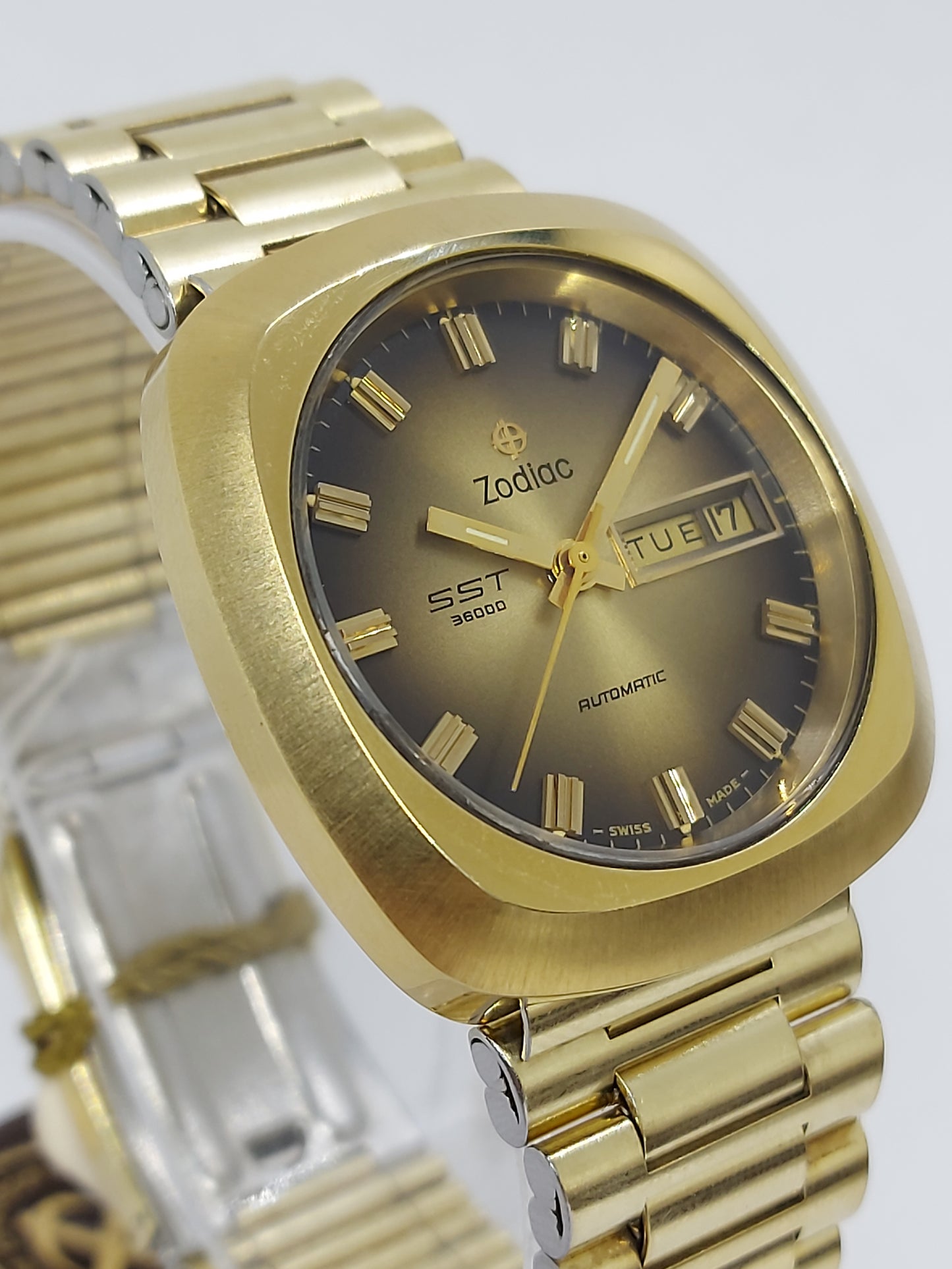 NOS Vintage 1970 Zodiac SST 36000 Automatic 863.965 Men's Watch Swiss Made.