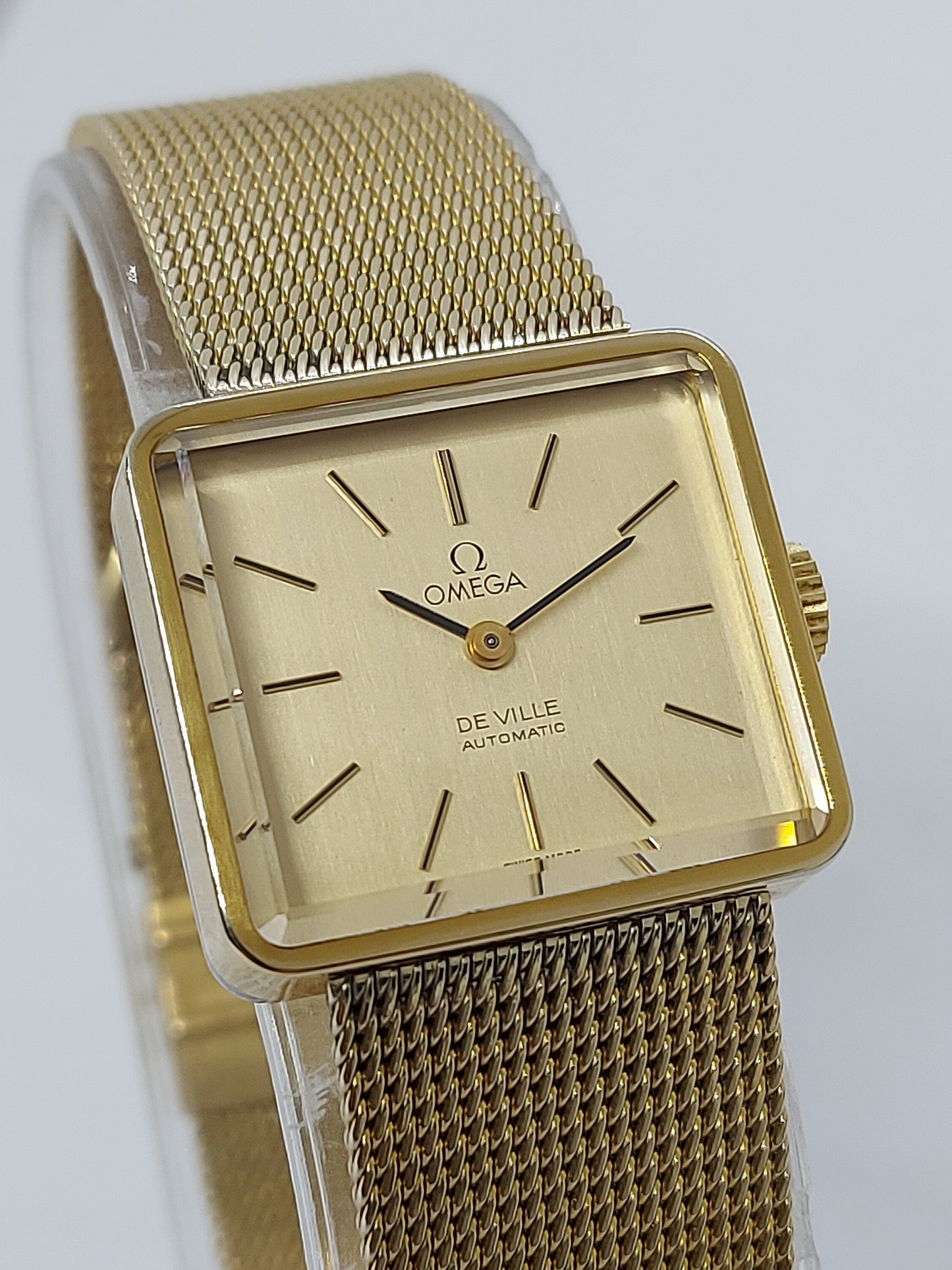 Vintage 1975 Omega De Ville Automatic 663 - 551.103 Unisex Watch Swiss Made.