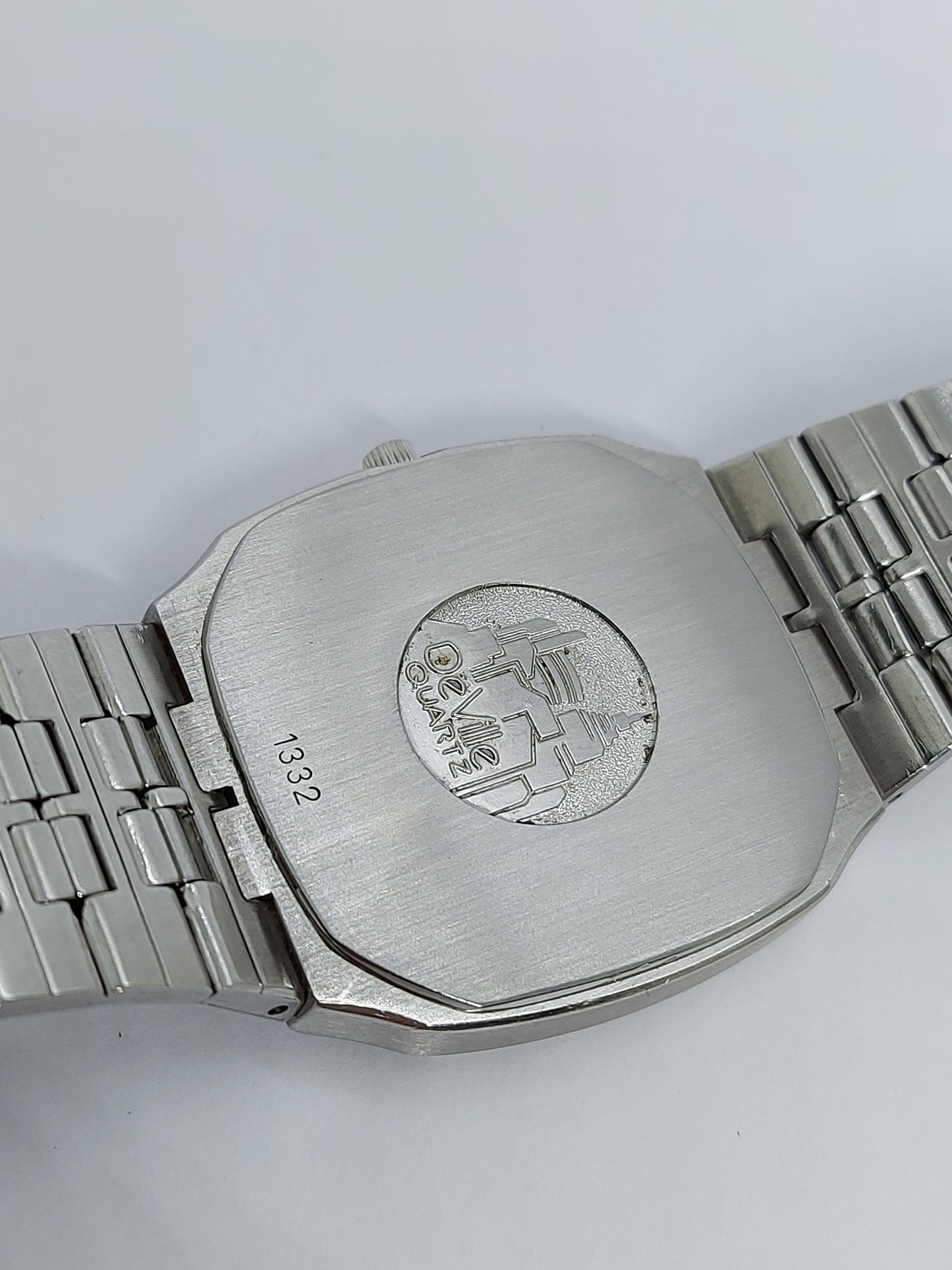 Vintage 1979 Omega De Ville Quartz 1332 - 196.0214 Men's Watch Swiss.