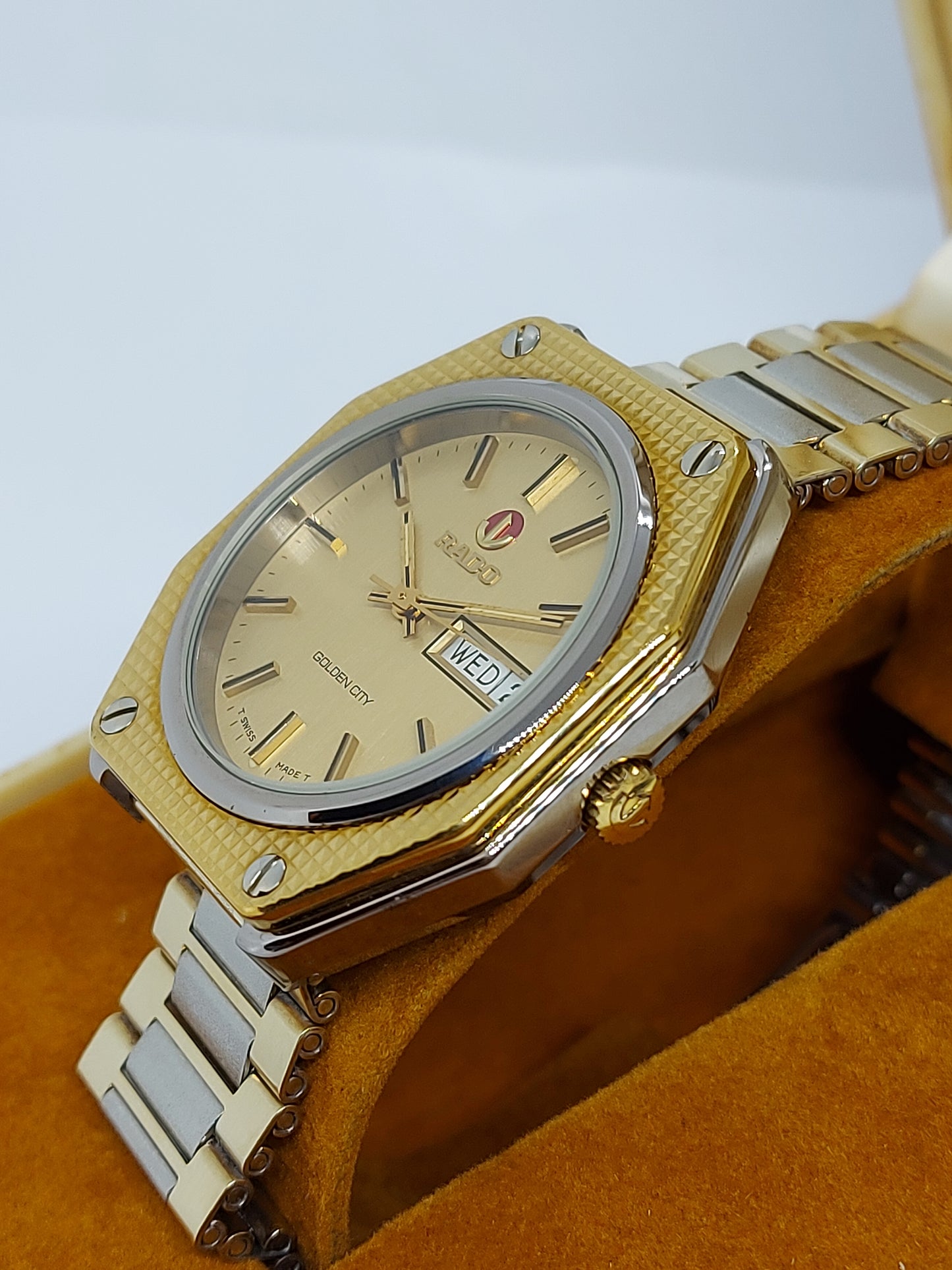 NOS 1980 Rado Golden City Automatic 606.3192.2 Men's Watch Swiss Made.