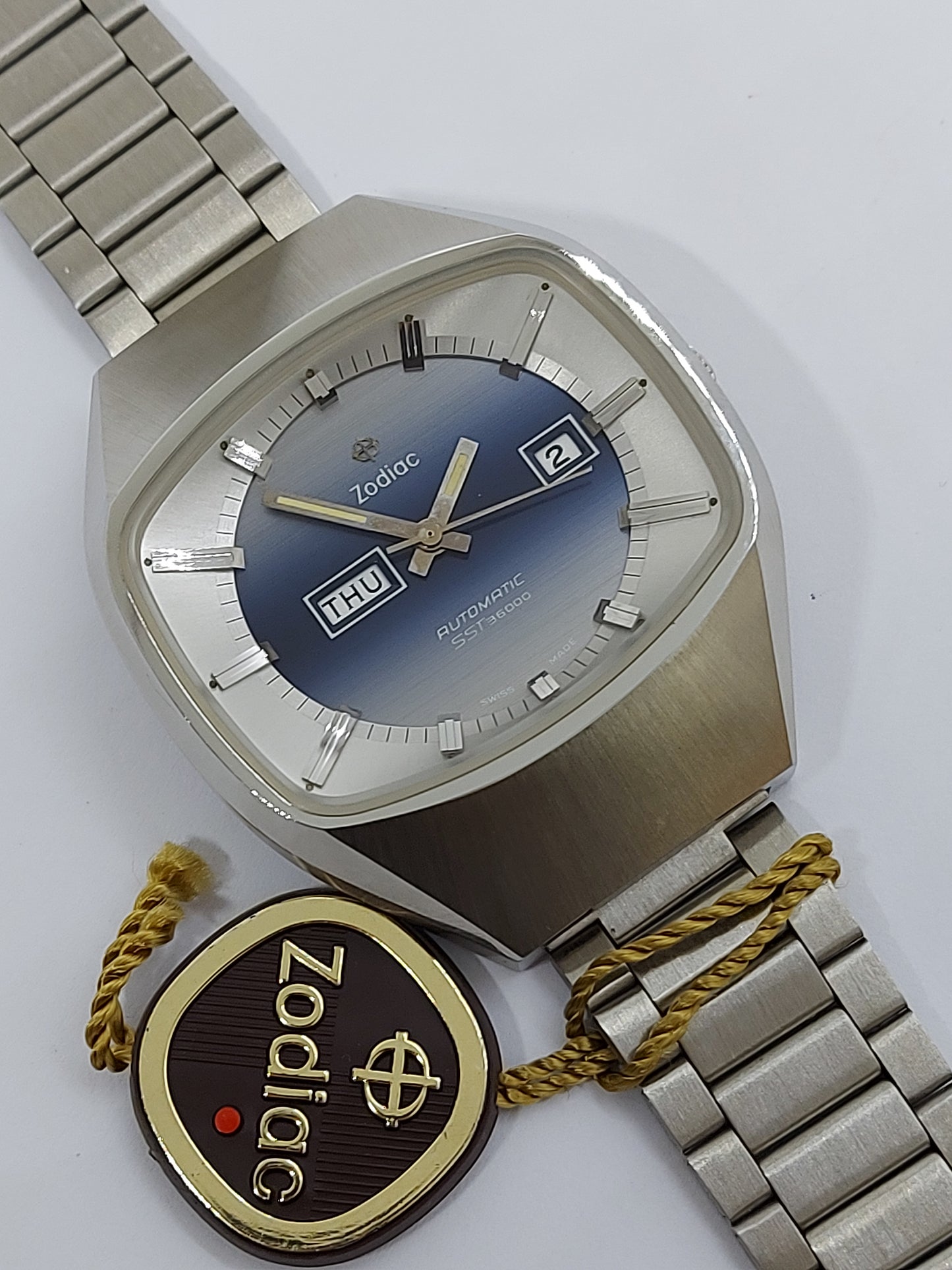 NOS Vintage 1970 Zodiac SST 36000 Automatic Men's Watch Swiss Made.