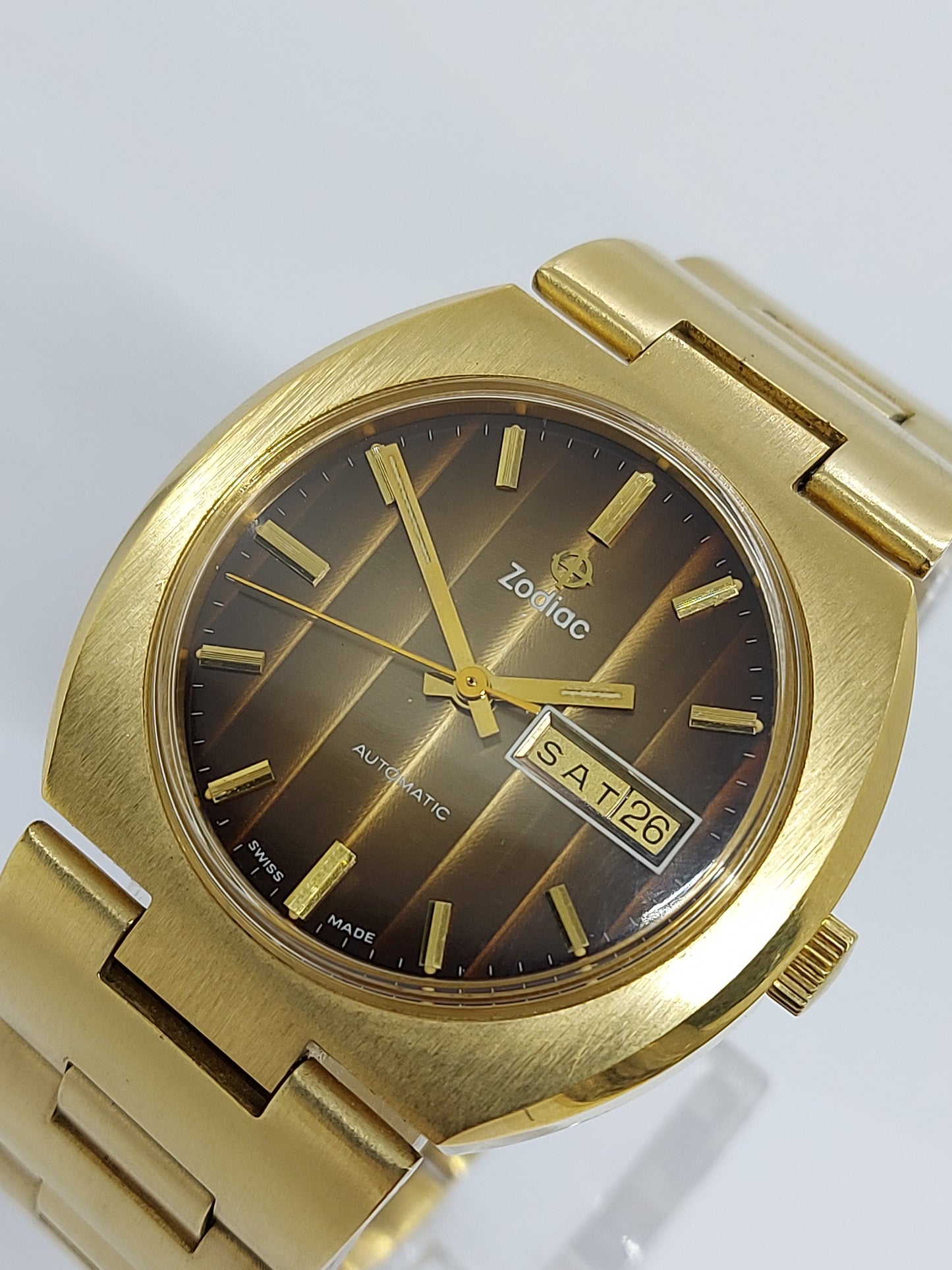 NOS 1980 Zodiac Automatic Cat Eye 763.692 Men's Watch Swiss Made.