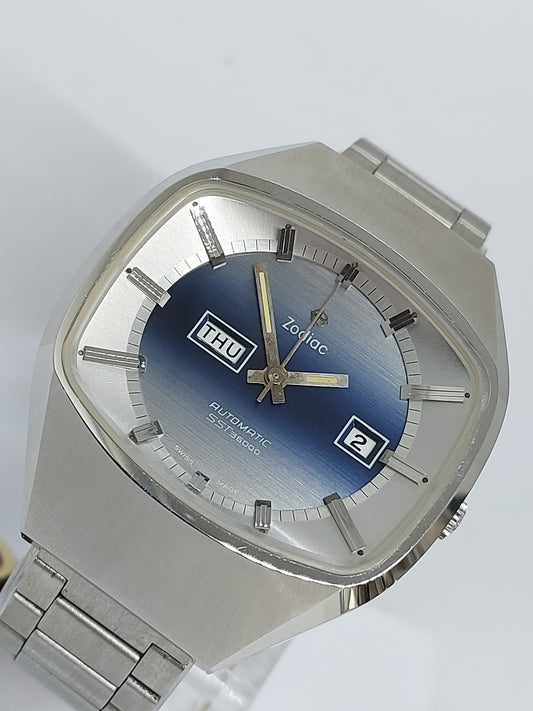 NOS Vintage 1970 Zodiac SST 36000 Automatic Men's Watch Swiss Made.