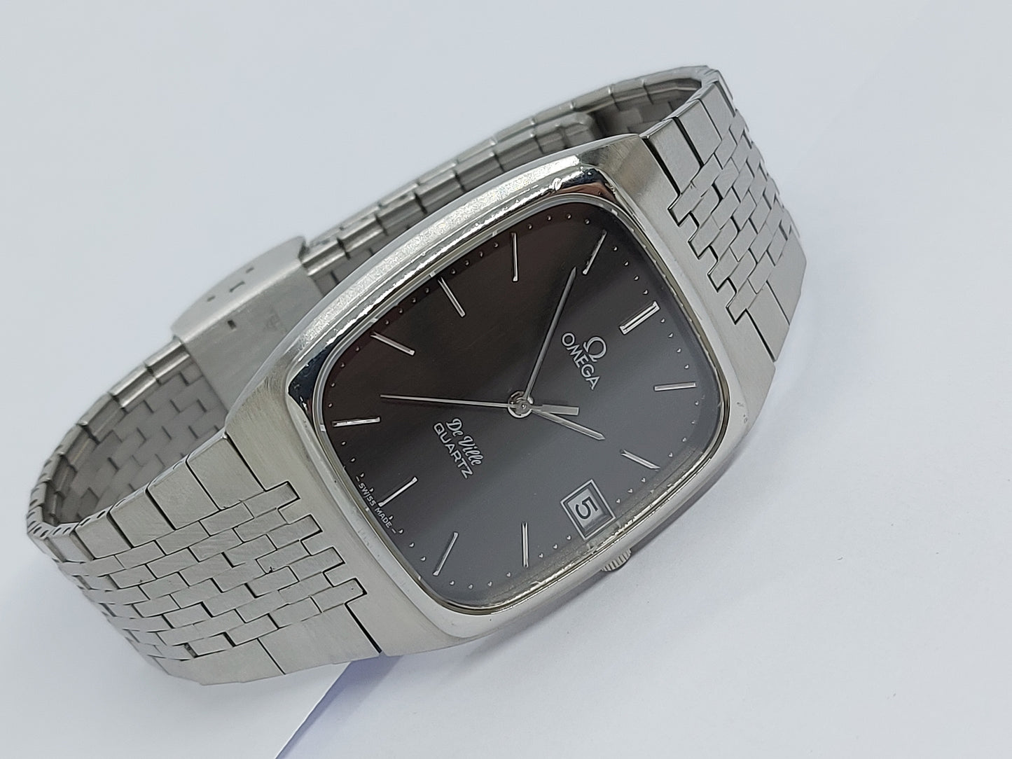 Vintage 1980 Omega DeVille Quartz 1332 Men's Watch Men's Watch Swiss Made.