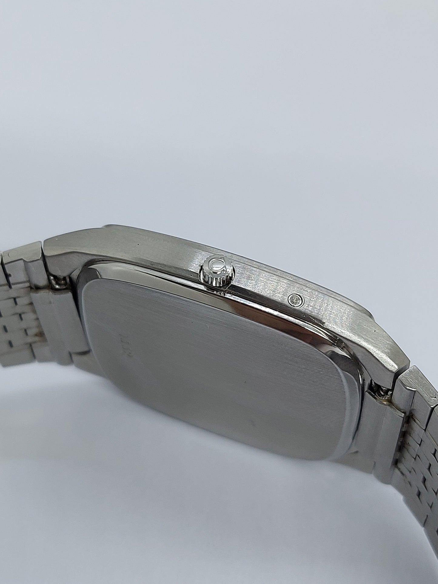 Vintage 1980 Omega DeVille Quartz 1332 Men's Watch Men's Watch Swiss Made.