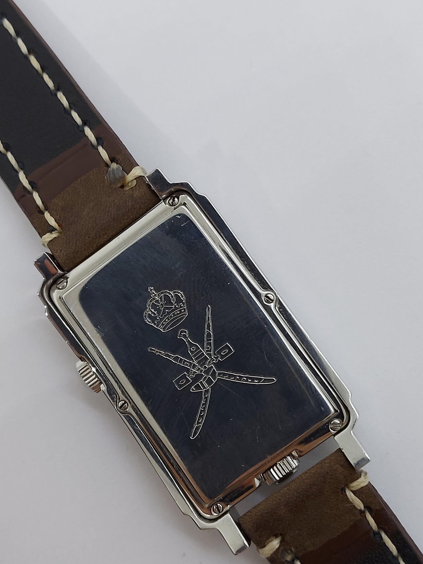 Raymond Weil Omani Khanjar emblem - Dual Time Quartz Men's Limited Edition
1500 Piece.