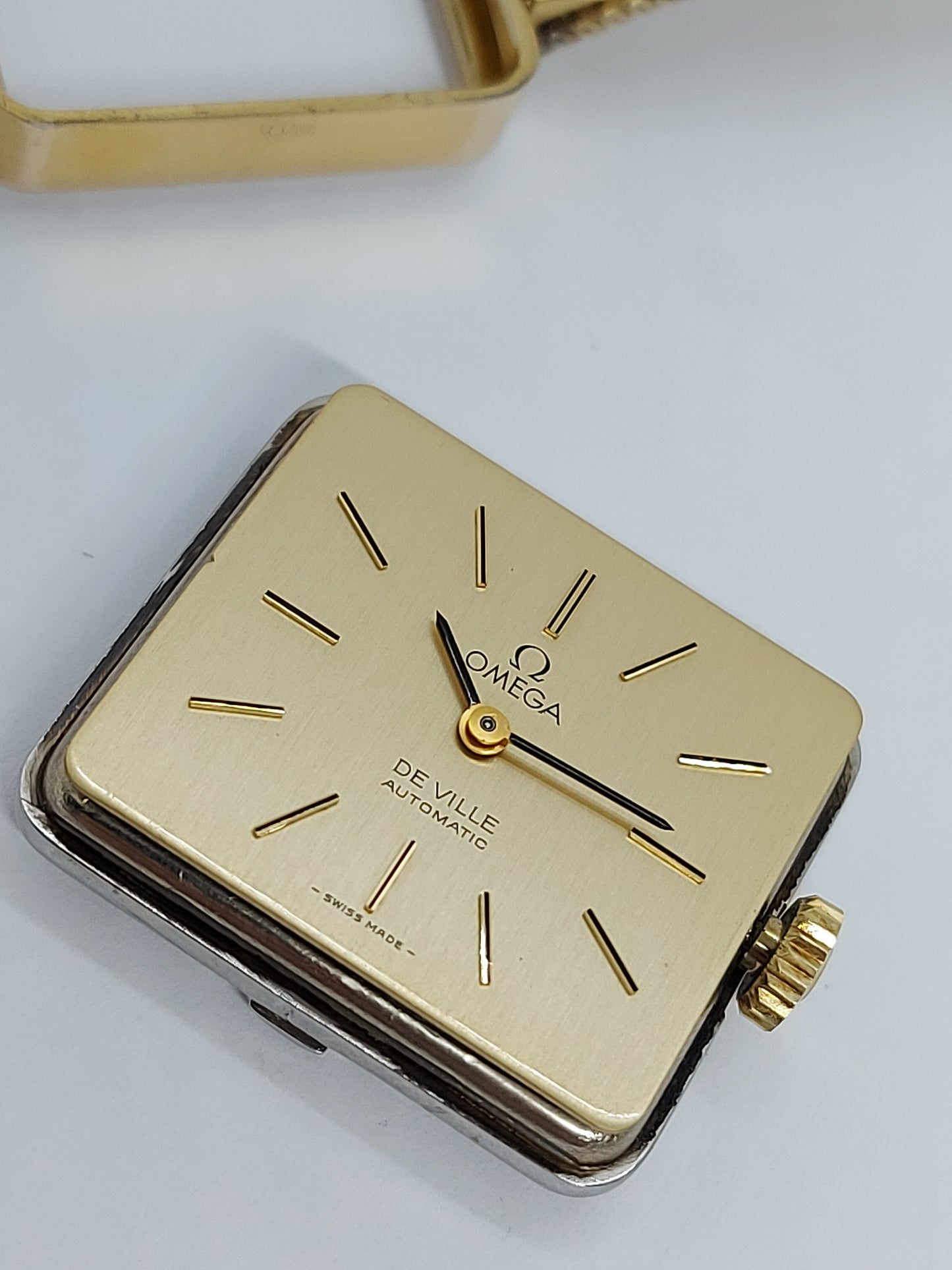 Vintage 1975 Omega De Ville Automatic 663 - 551.103 Unisex Watch Swiss Made.