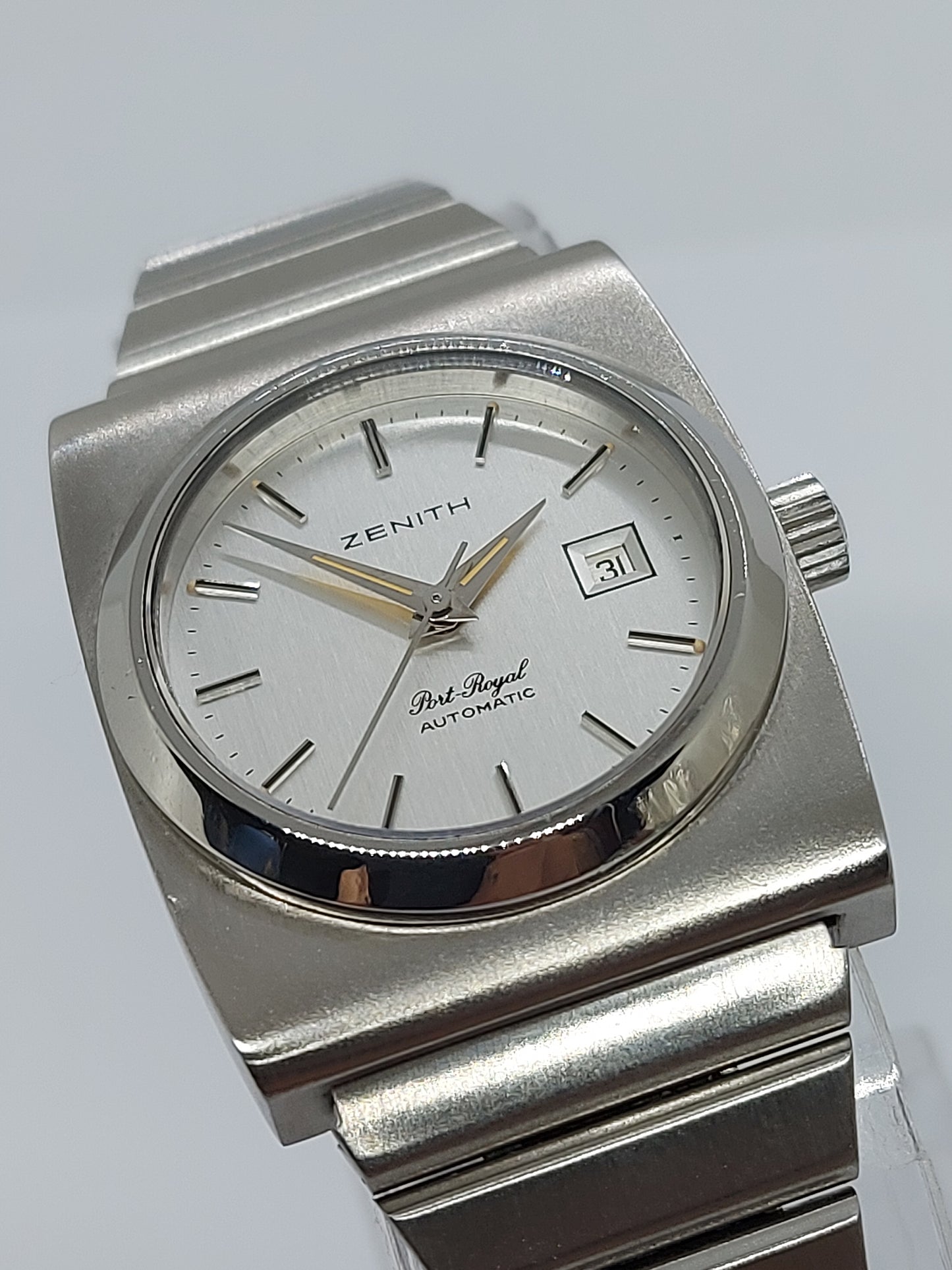 Vintage 1970 Zenith Port Royal Automatic 10600485 Unisex Watch Swiss.