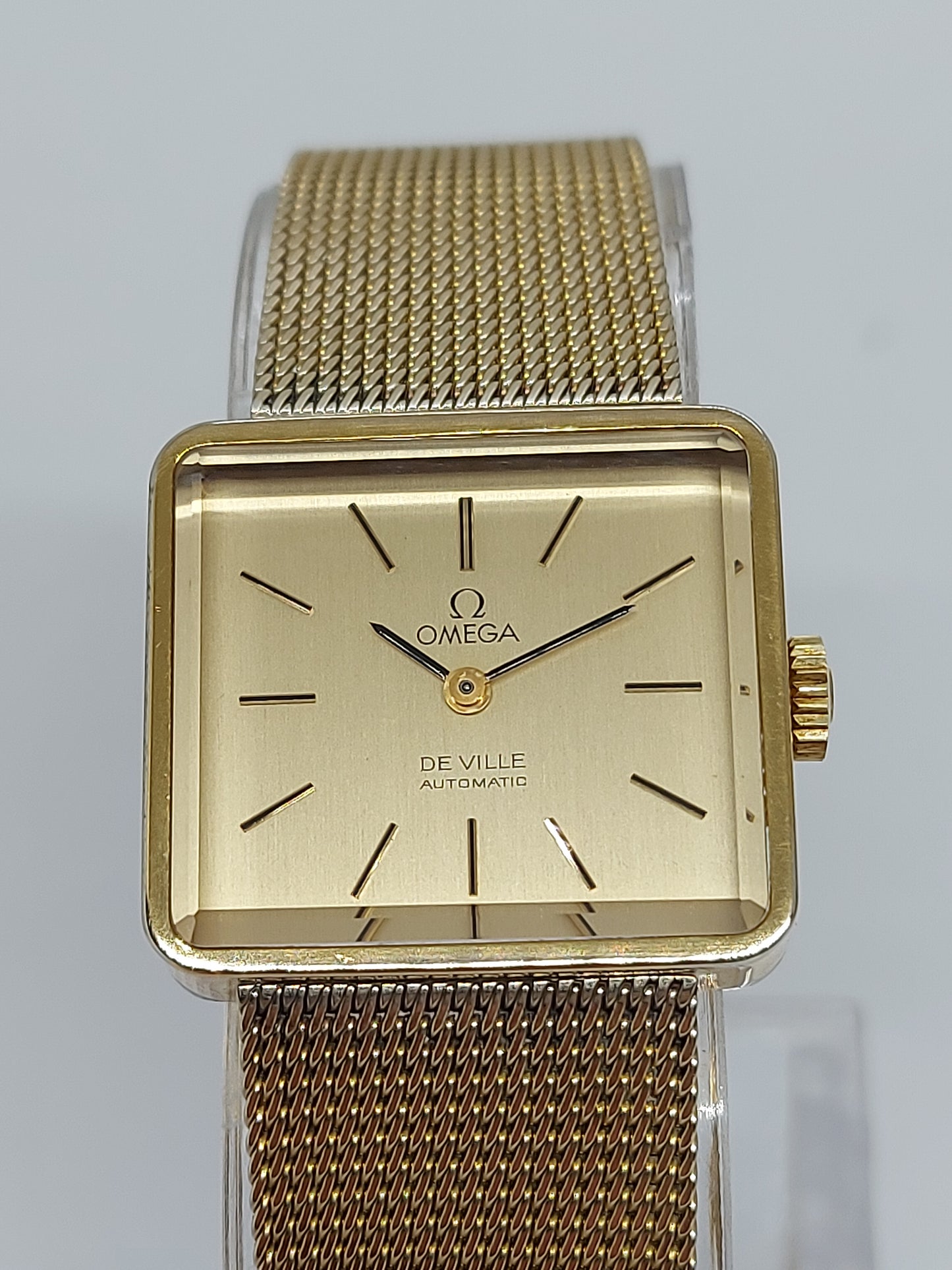 Vintage 1975 Omega De Ville Automatic 663 - 551.103 Unisex Watch Swiss Made.