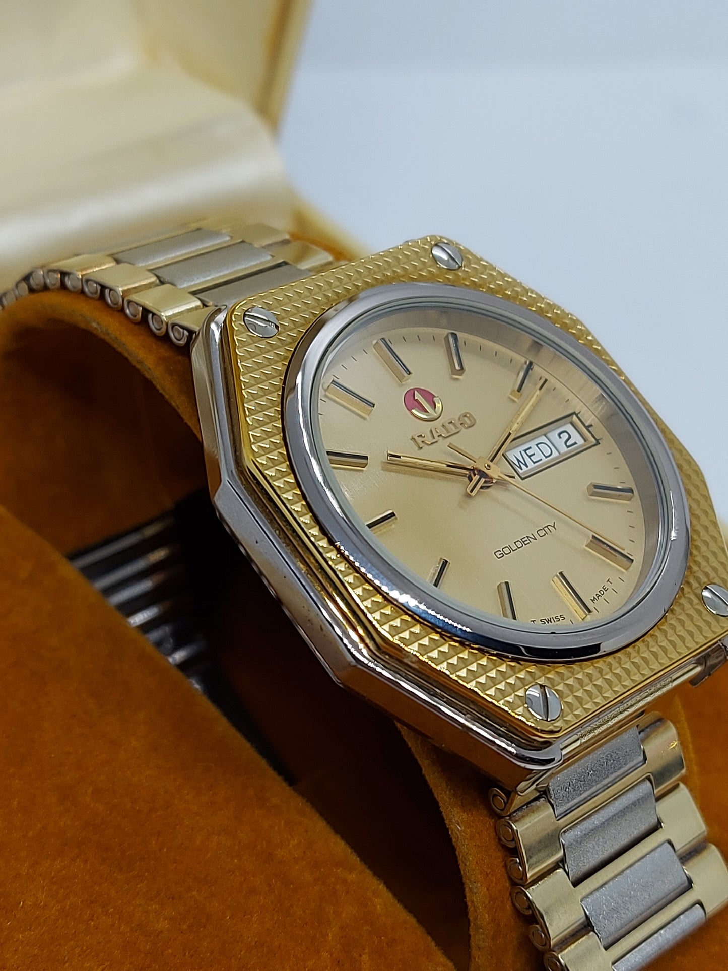 NOS 1980 Rado Golden City Automatic 606.3192.2 Men's Watch Swiss Made.