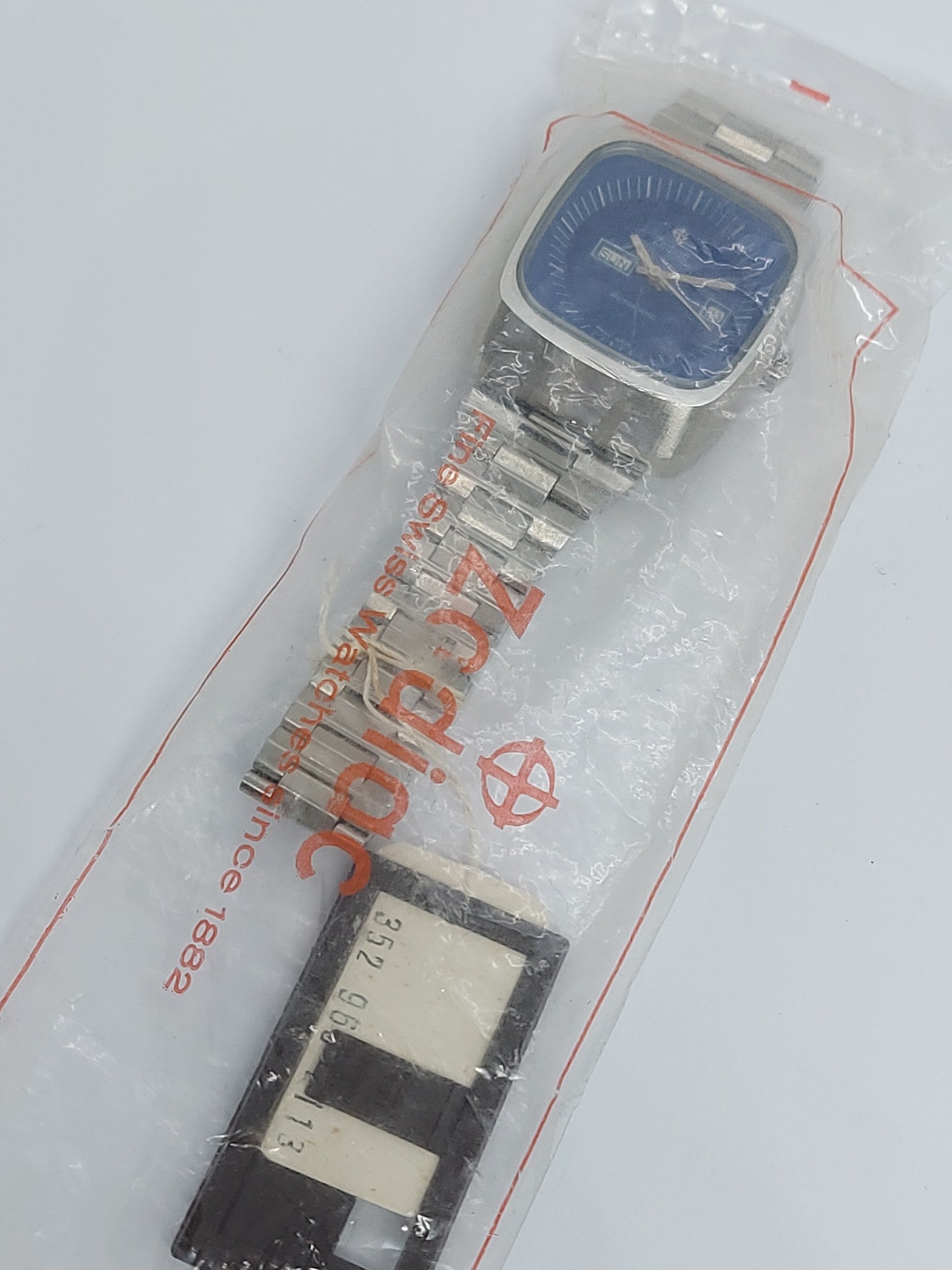 NOS 1970 Zodiac Automatic Day/Date 352.968 Women's Watch Swiss Made.