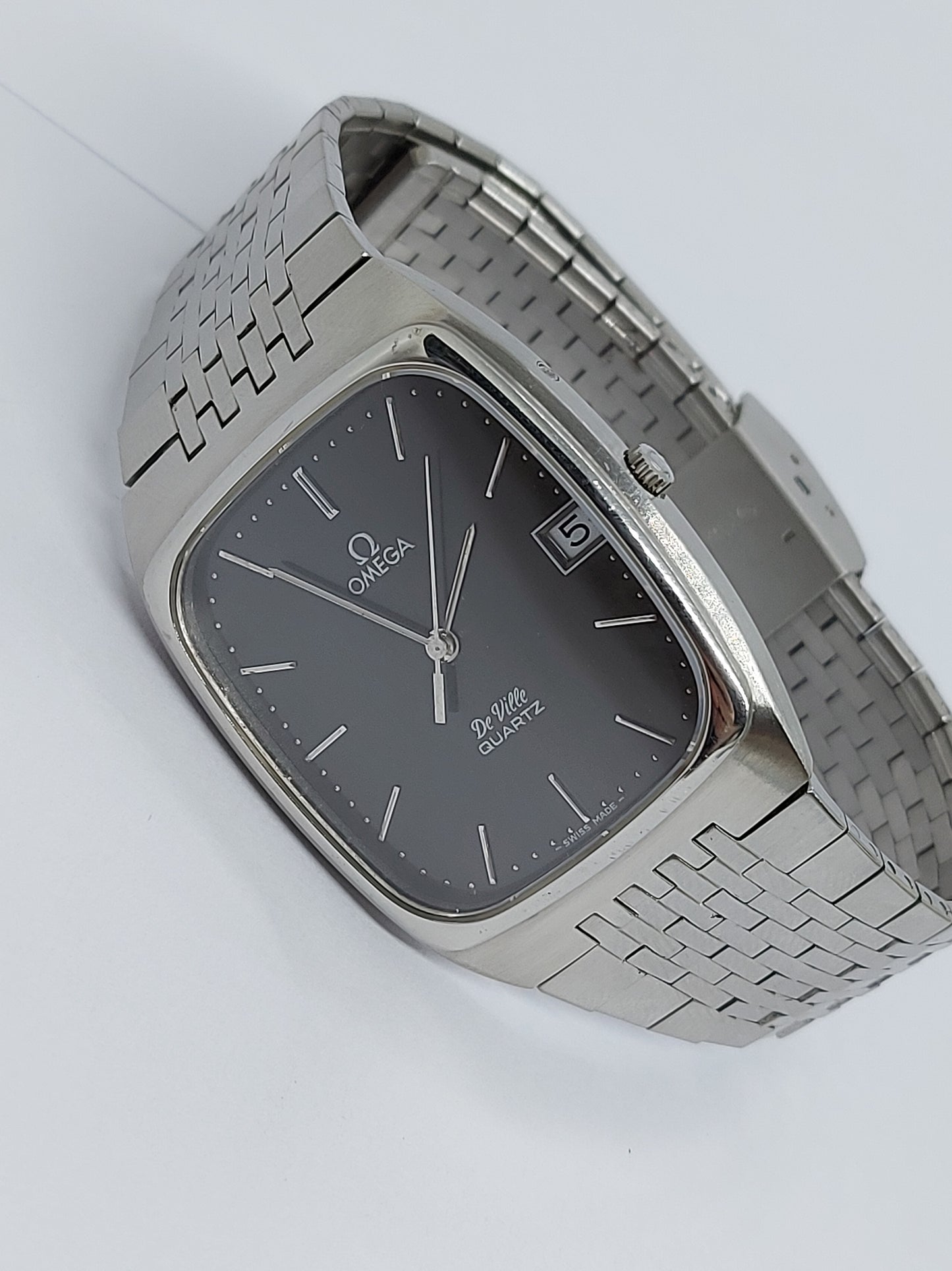 Vintage 1980 Omega DeVille Quartz 1332 Men's Watch Men's Watch Swiss Made.