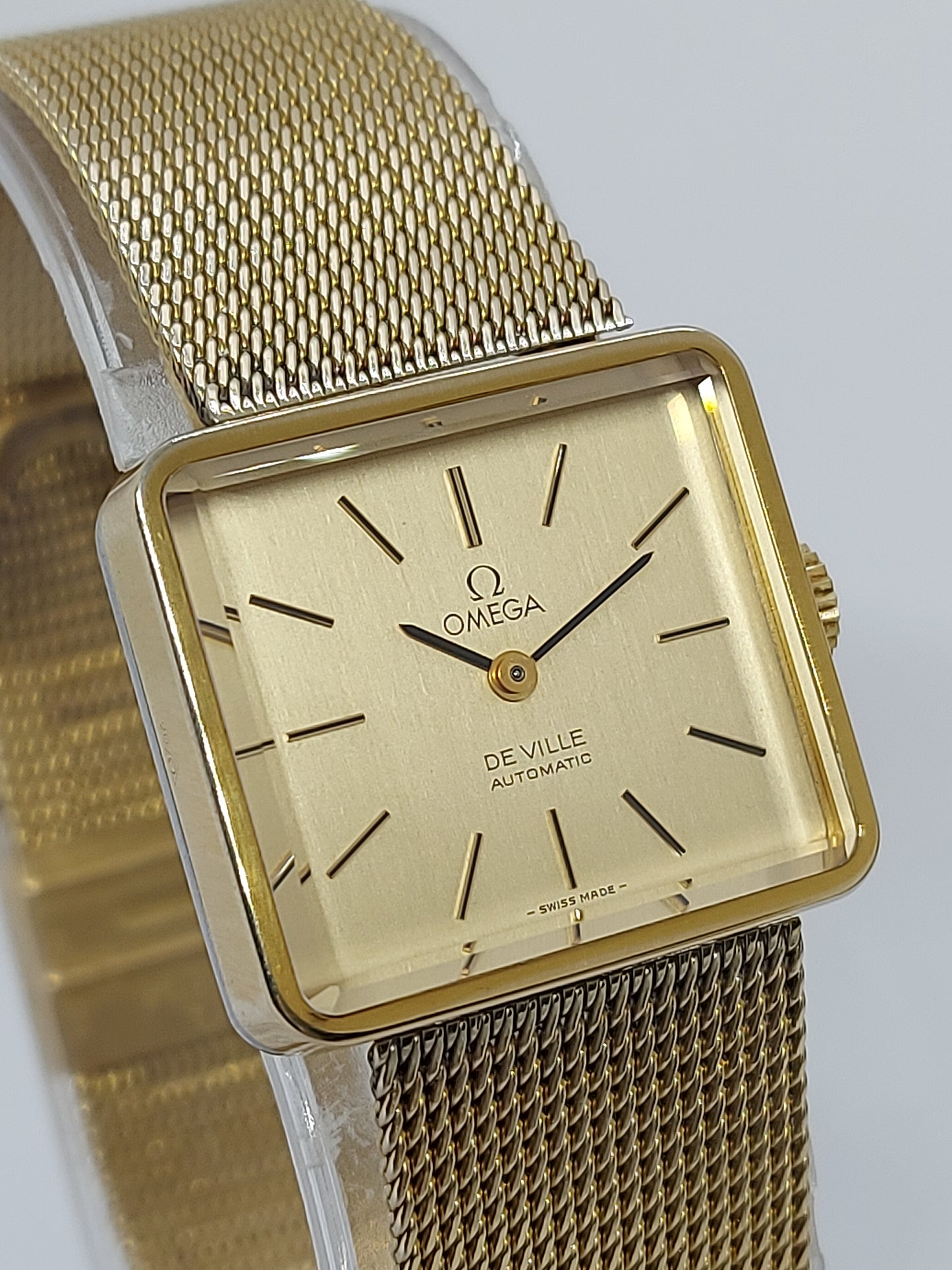 Vintage 1975 Omega De Ville Automatic 663 - 551.103 Unisex Watch Swiss Made.