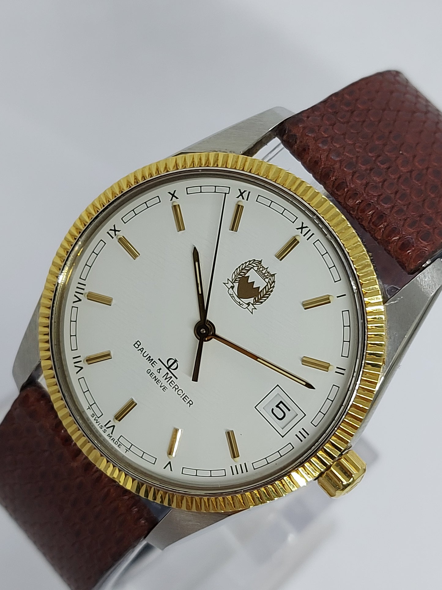 Vintage 1990 Baume & Mercier Bahrain Defence Force (Ref. 4195) Men’s Watch.