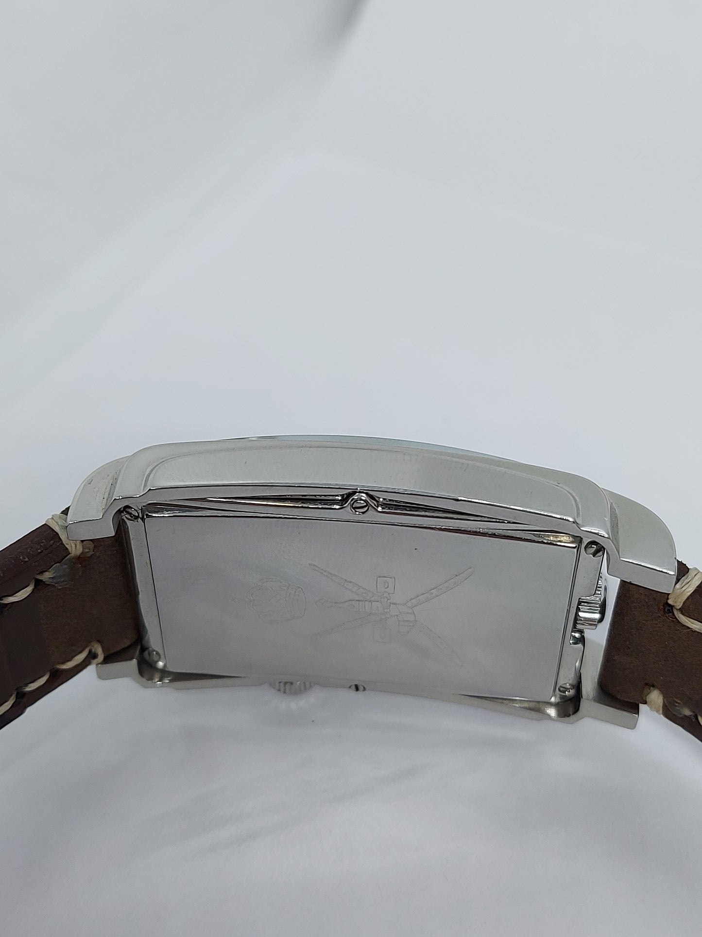 Raymond Weil Omani Khanjar emblem - Dual Time Quartz Men's Limited Edition
1500 Piece.