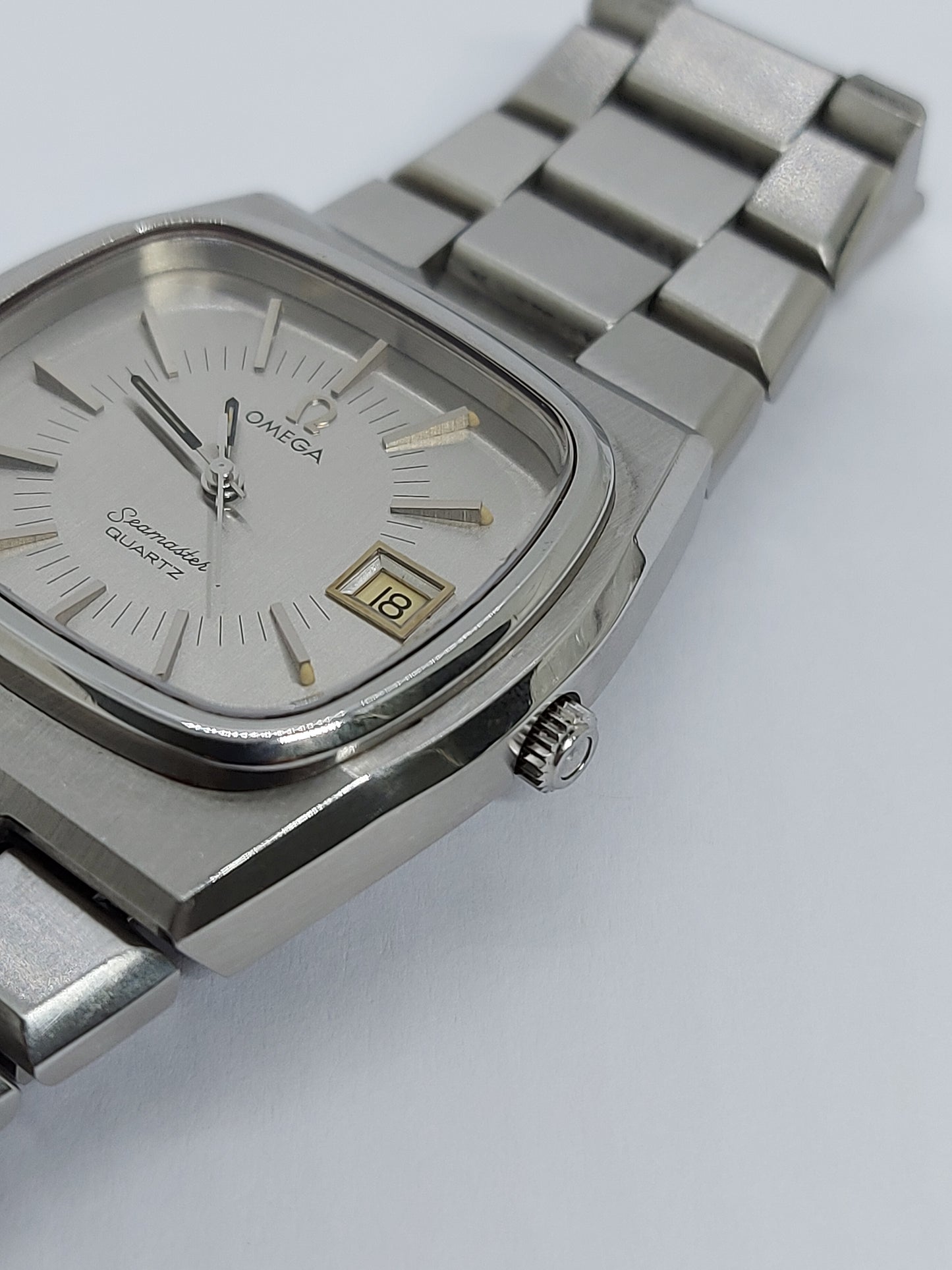 Vintage 1976 Omega Seamaster Quartz 1342 Ref. 196.0090 Men's Watch Swiss Made.