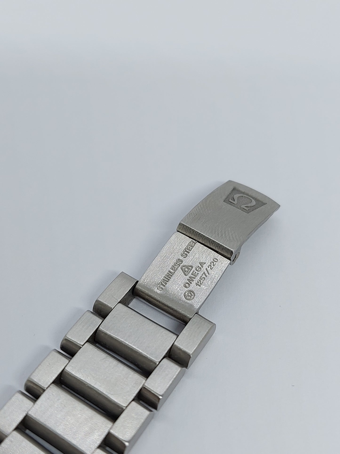 Vintage 1976 Omega Seamaster Quartz 1342 Ref. 196.0090 Men's Watch Swiss Made.