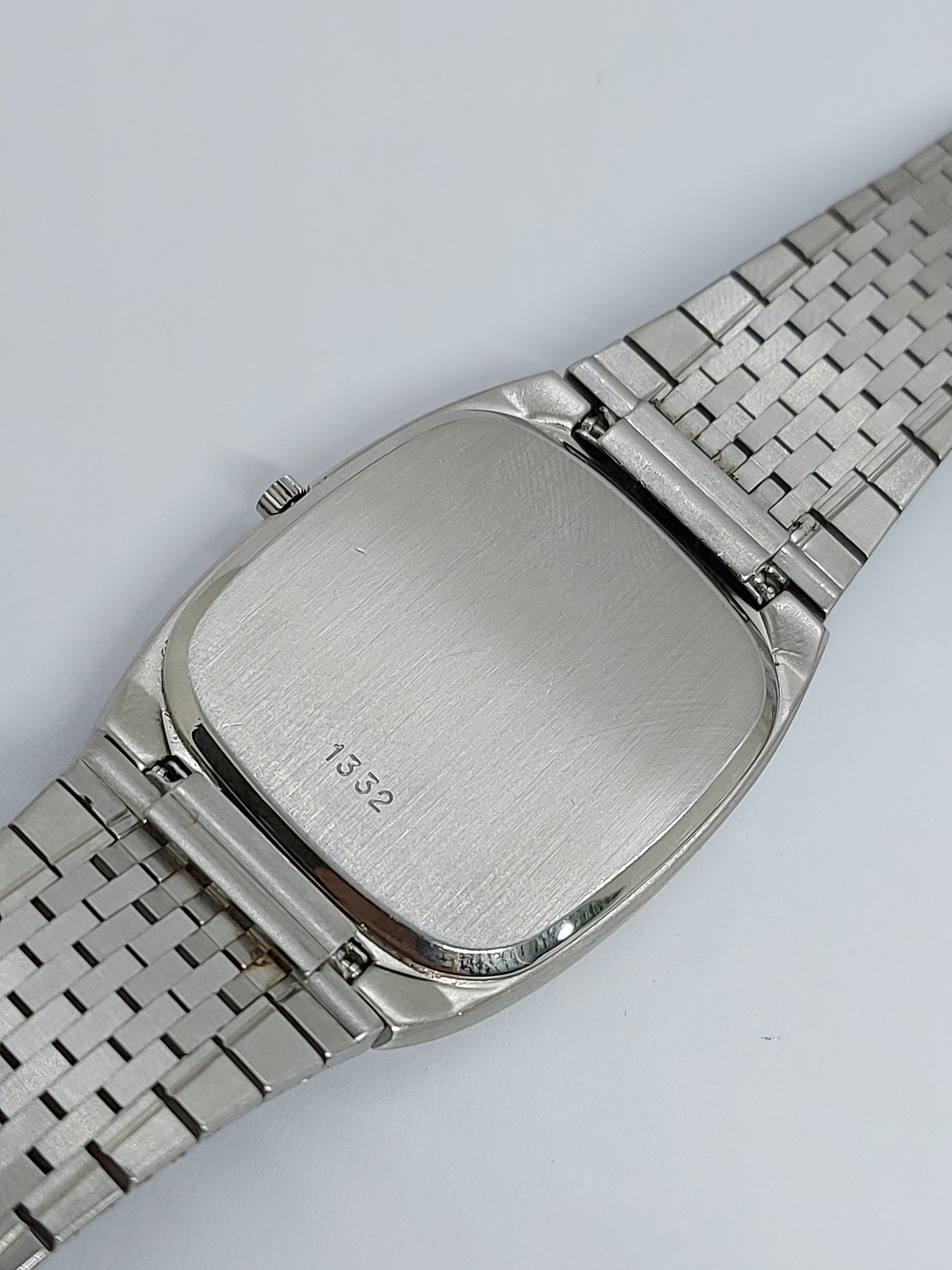 Vintage 1980 Omega DeVille Quartz 1332 Men's Watch Men's Watch Swiss Made.