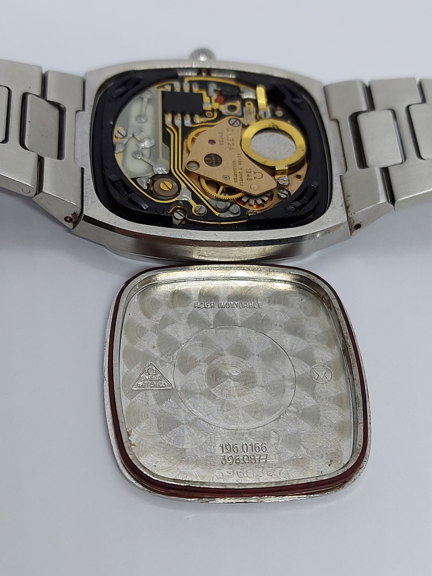 Vintage 1976 Omega Seamaster Quartz 1342 Ref. 196.0166 Men's Watch Swiss Made.