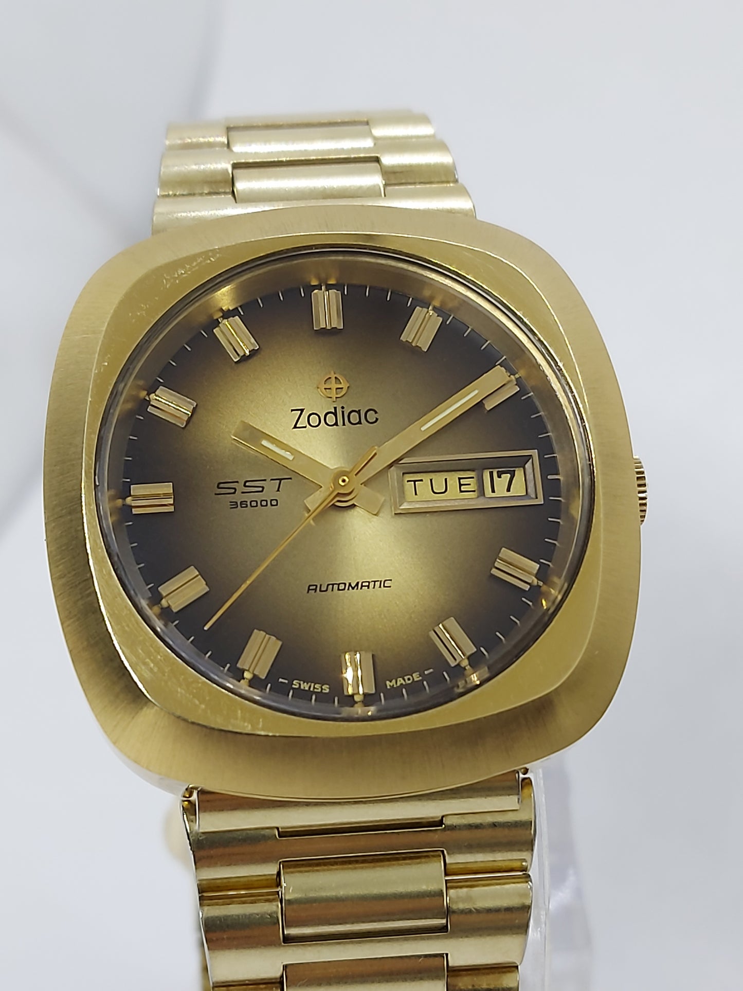 NOS Vintage 1970 Zodiac SST 36000 Automatic 863.965 Men's Watch Swiss Made.