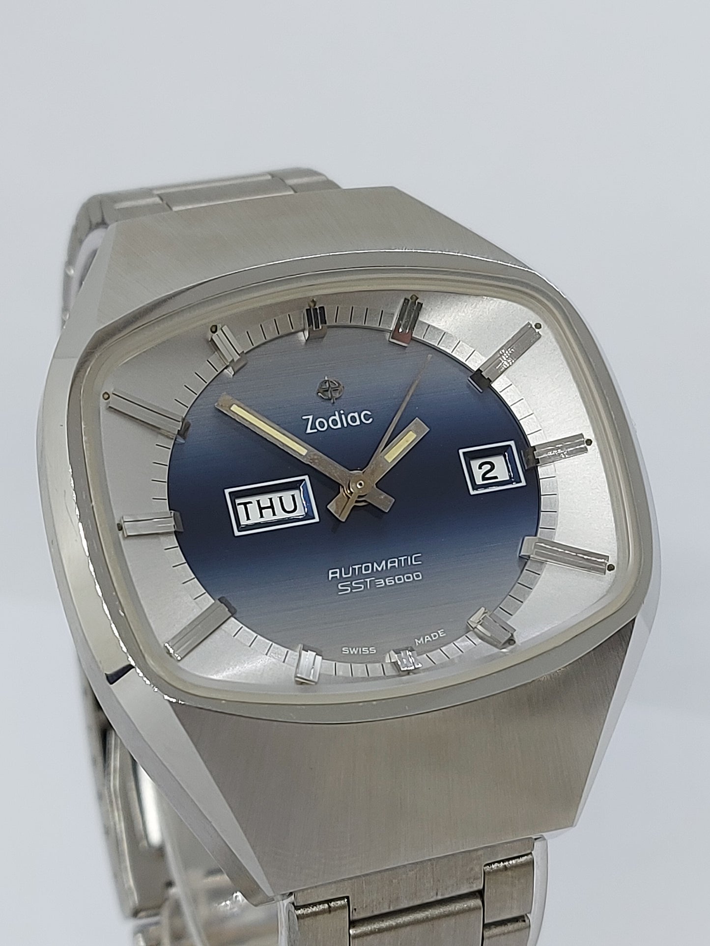 NOS Vintage 1970 Zodiac SST 36000 Automatic Men's Watch Swiss Made.