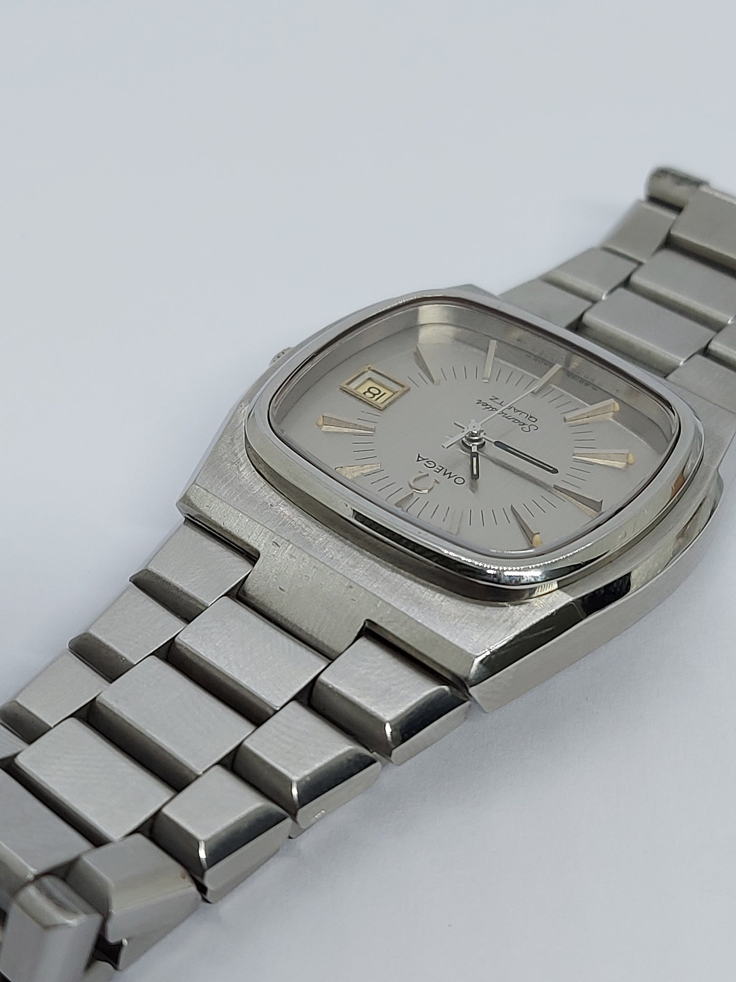 Vintage 1976 Omega Seamaster Quartz 1342 Ref. 196.0090 Men's Watch Swiss Made.